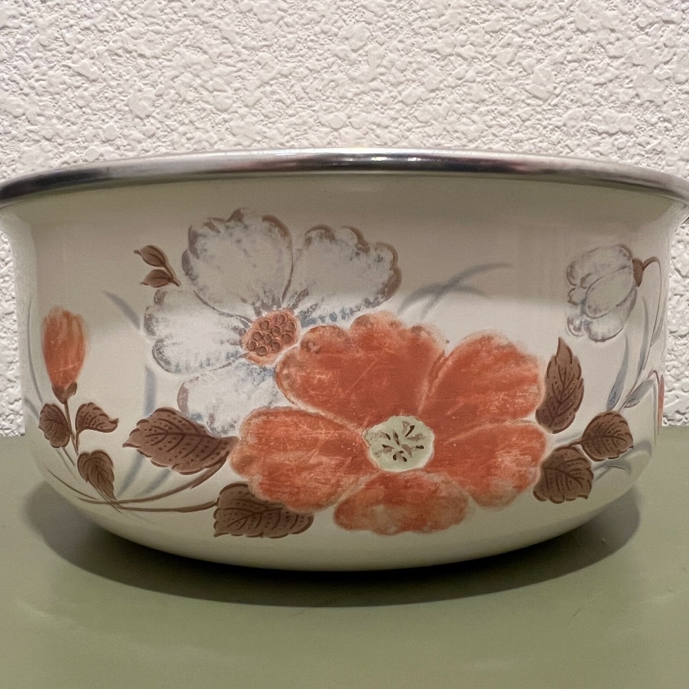 2 Vintage Sanko Southern Flowers Enamel Bowl "Rare"